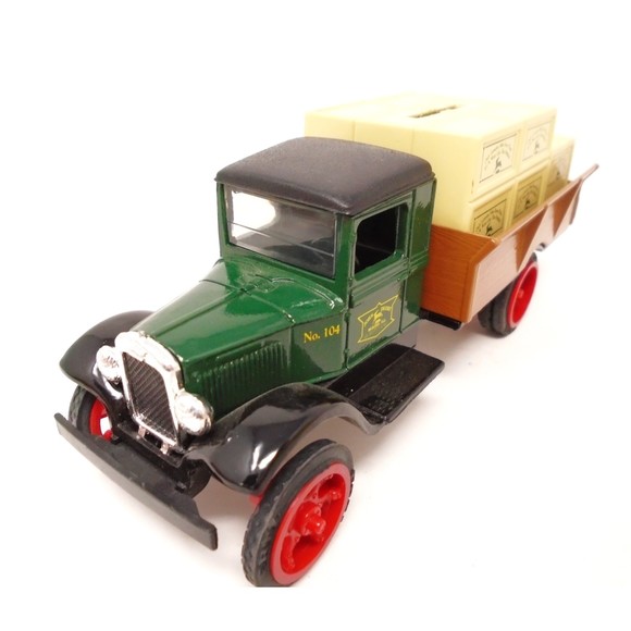 Vintage Diecast ERTL John Deere Panel Delivery Truck Bank w/key #5621 No. 104 - Picture 1 of 12